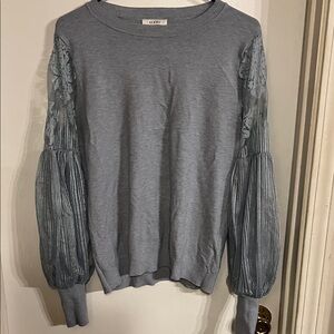 Sioni Gray Sweatshirt with Lace Detail
